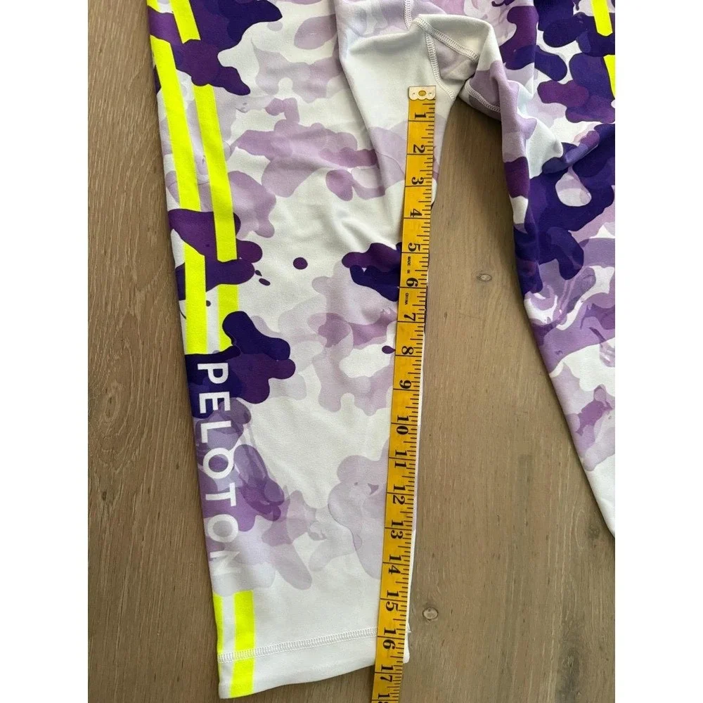 Peloton WITH Leggings Womens fits Size 6‎ Purple Camouflage High Rise Capri